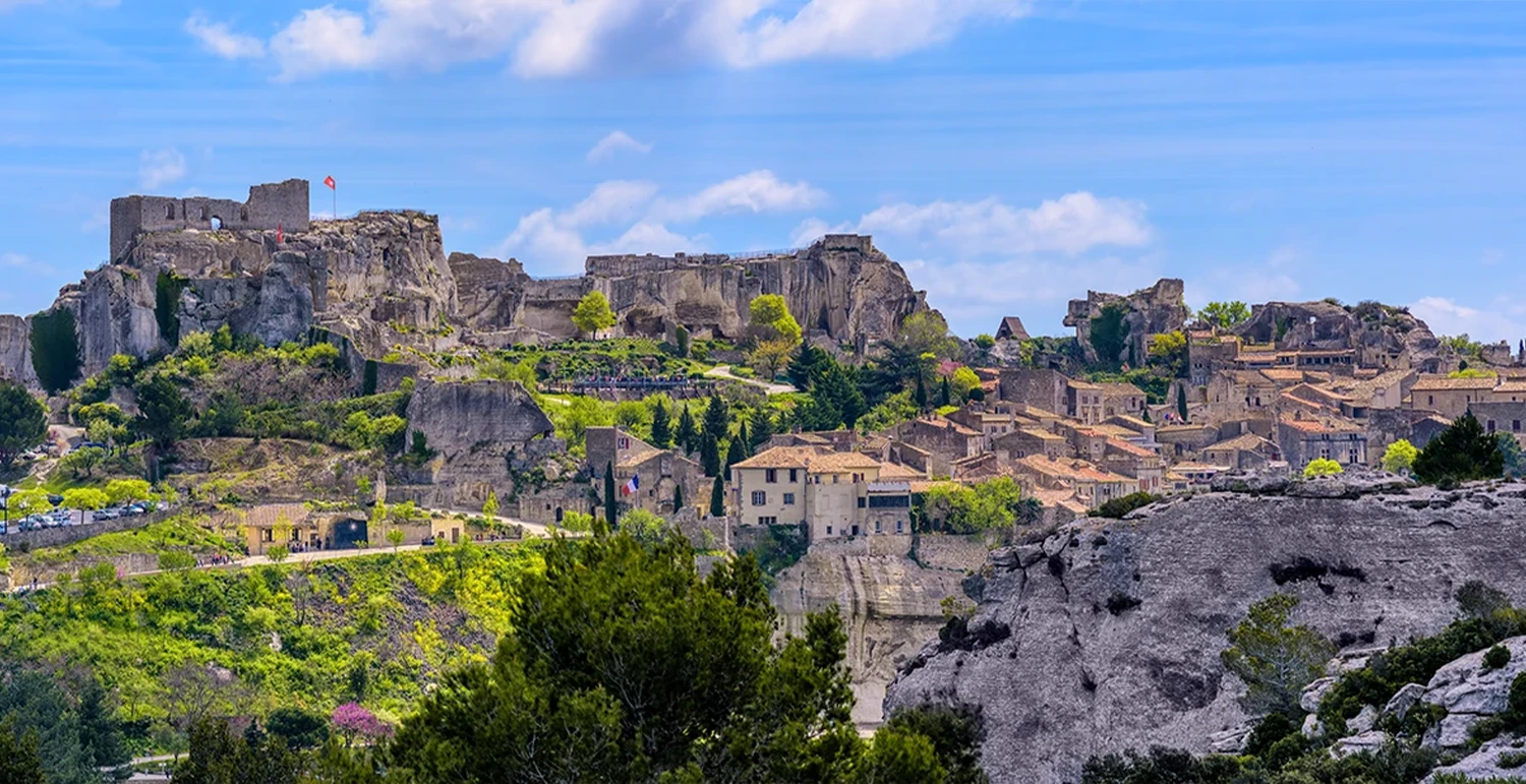 Groupe Evalis ﻿﻿ vous propose l'expertise Immobilière indépendante sur-mesure dans la région d'Aix en Provence, des Alpilles et du Lubéron